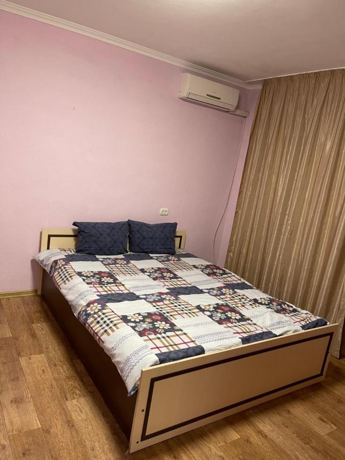 Апартаменты На Гоголя,460 Cherkasy Exterior foto